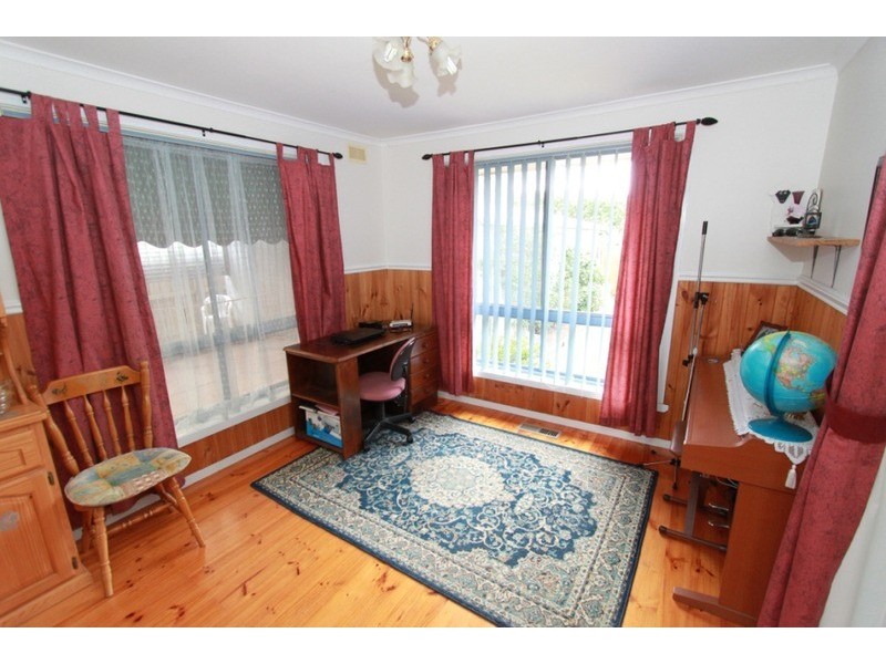 4 Kirkton  Drive, Kurunjang VIC 3337