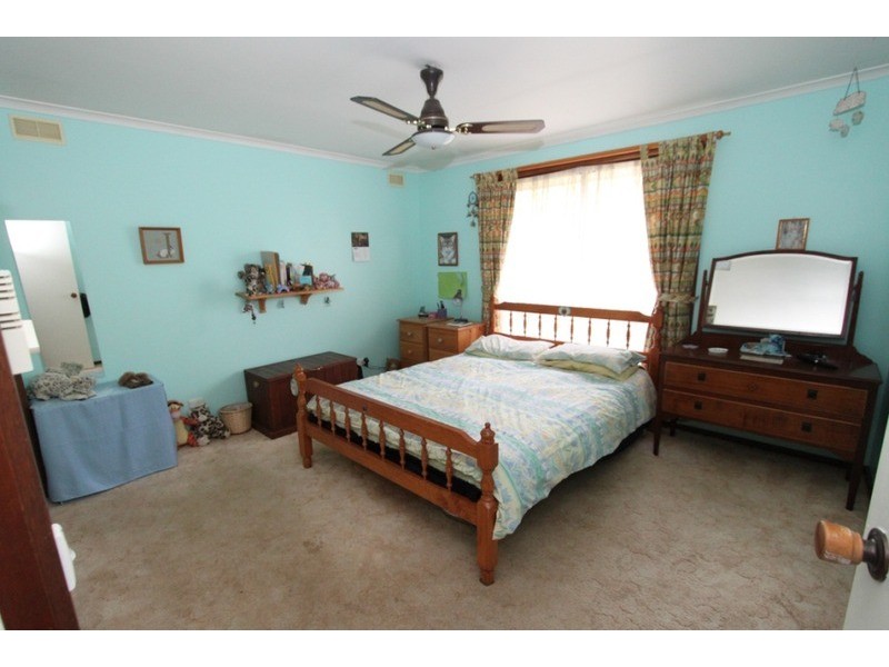 4 Kirkton  Drive, Kurunjang VIC 3337