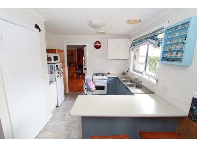 4 Kirkton  Drive, Kurunjang VIC 3337