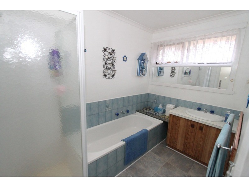 4 Kirkton  Drive, Kurunjang VIC 3337