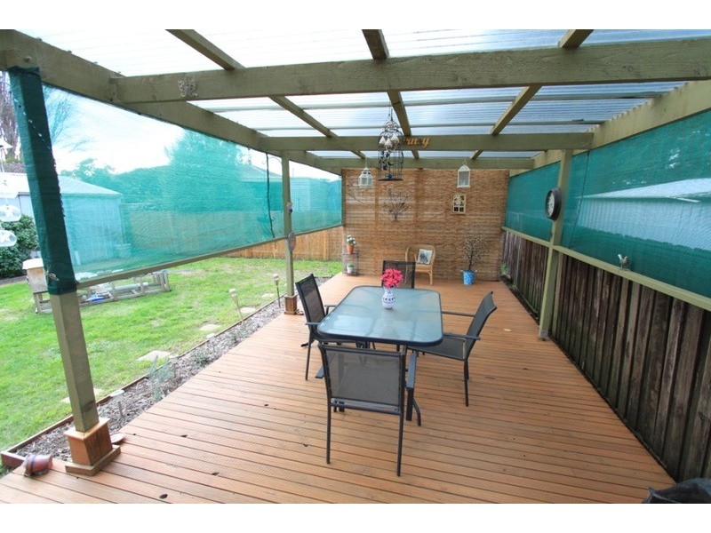 4 Kirkton  Drive, Kurunjang VIC 3337