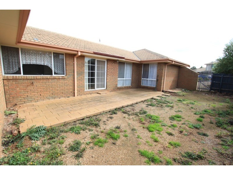 3 Pulford Court, Melton West VIC 3337