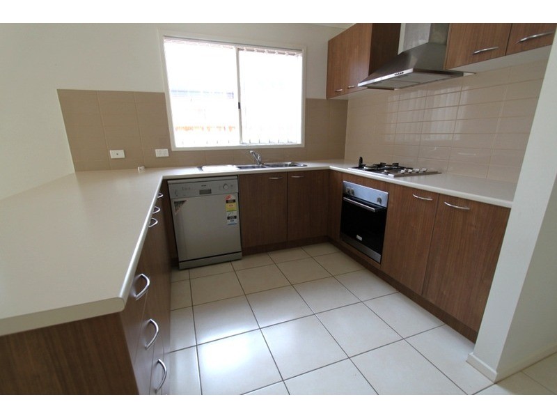 44 Saltbush Crescent, Brookfield VIC 3338