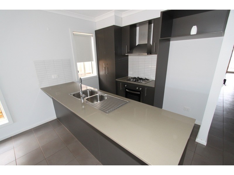 16 Colonus Street, Kurunjang VIC 3337