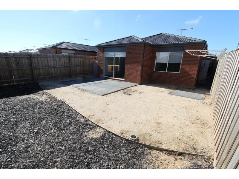 16 Colonus Street, Kurunjang VIC 3337