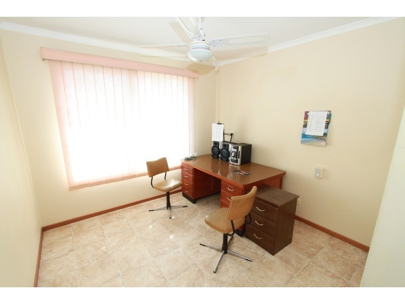 25 Cambrian Way, Melton West VIC 3337