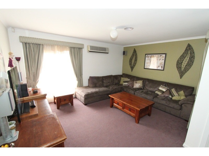 7 Rees  Road, Melton South VIC 3338