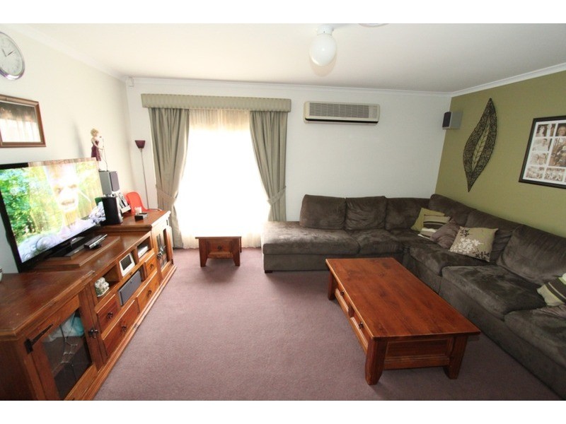 7 Rees  Road, Melton South VIC 3338