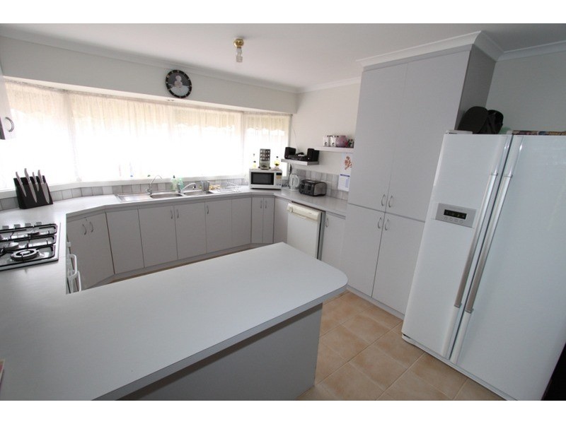 7 Rees  Road, Melton South VIC 3338