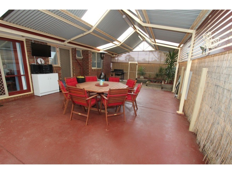 7 Rees  Road, Melton South VIC 3338