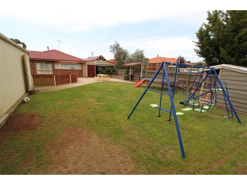 7 Rees  Road, Melton South VIC 3338