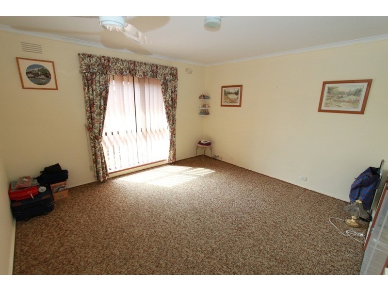 3/16 Creek  Street, Melton South VIC 3338