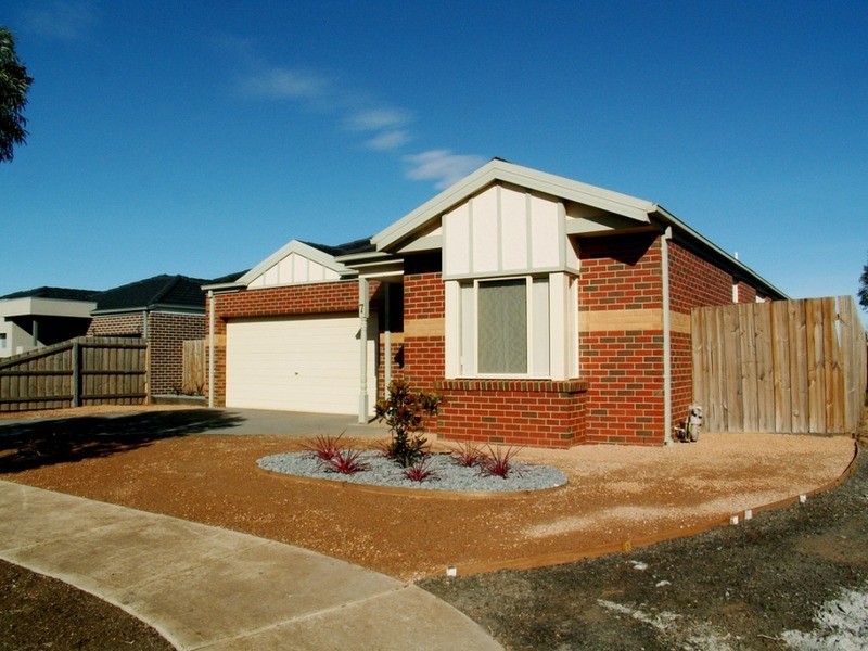 7 Kayla Way, Melton VIC 3337