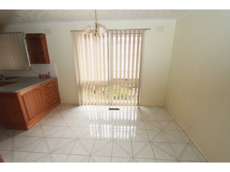 7 Henley Place, Melton West VIC 3337