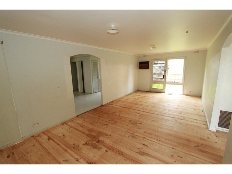 7 Gloucester Way, Melton West VIC 3337