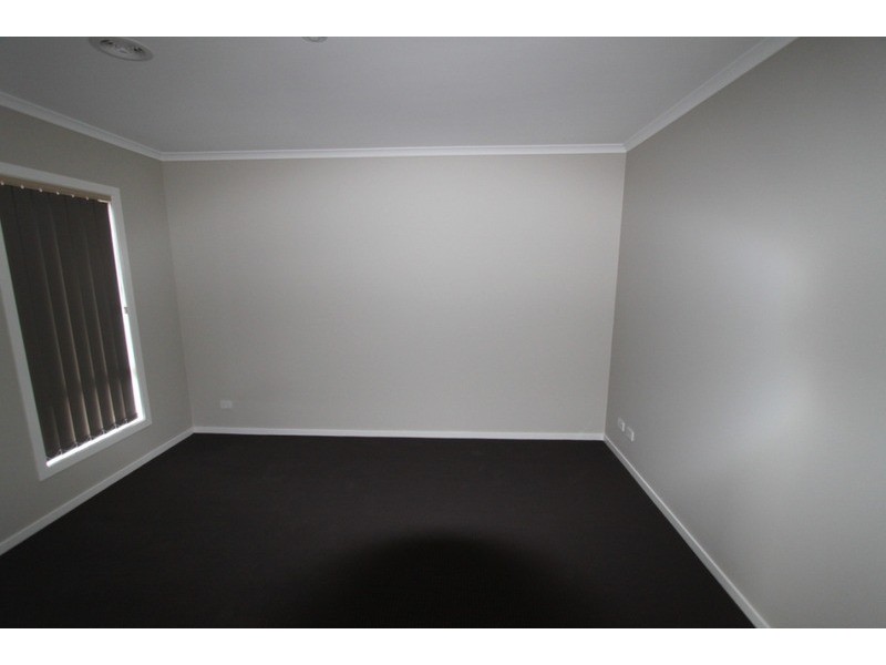 26 Peterpan Crescent, Melton VIC 3337