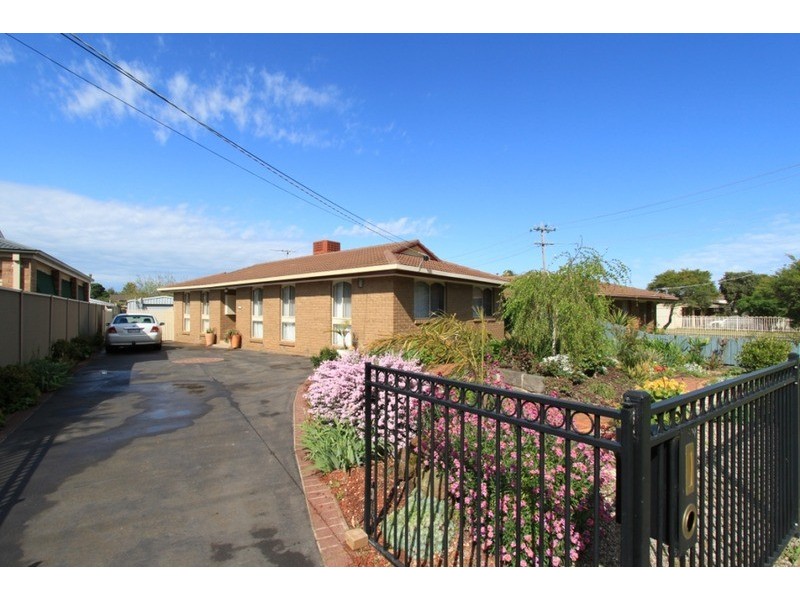 457 High  Street, Melton VIC 3337