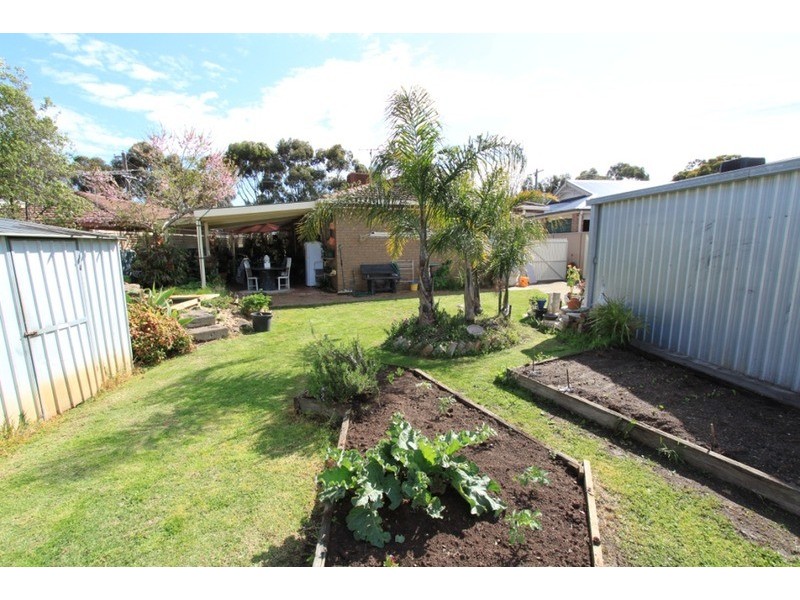 457 High  Street, Melton VIC 3337