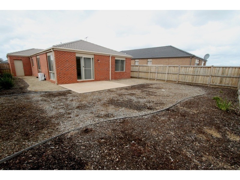 23 Saltbush Crescent, Brookfield VIC 3338