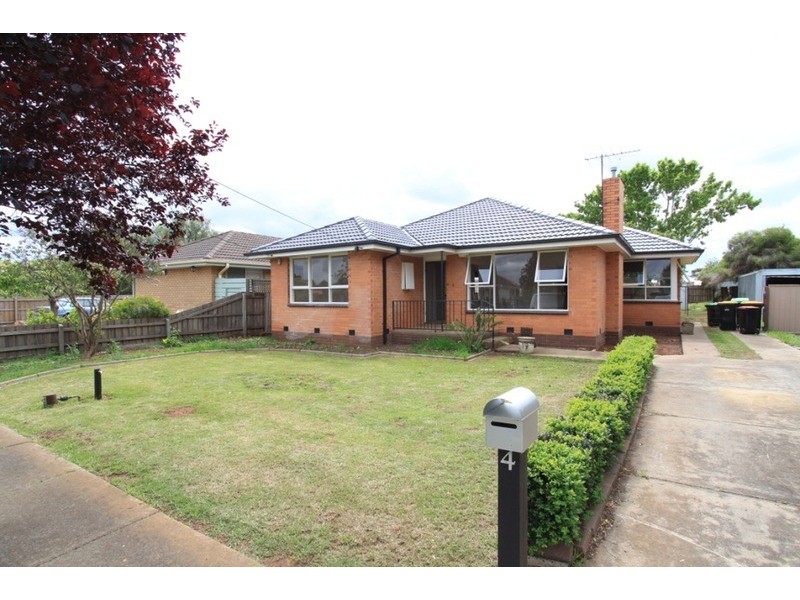 4 Sirdar Street, Melton VIC 3337