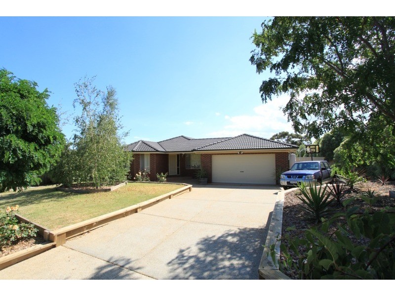 3 Hamilton  Court, Bacchus Marsh VIC 3340