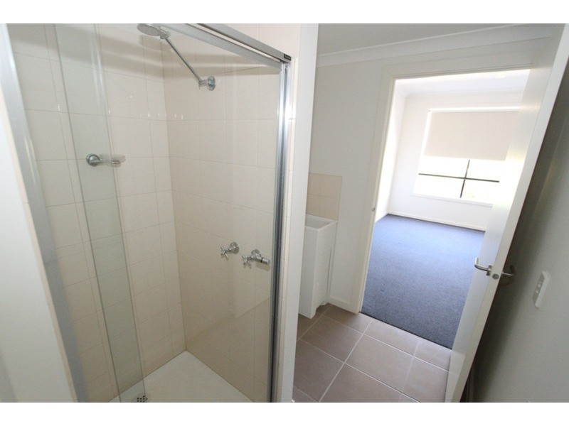 5/9 Petrea Place, Melton West VIC 3337