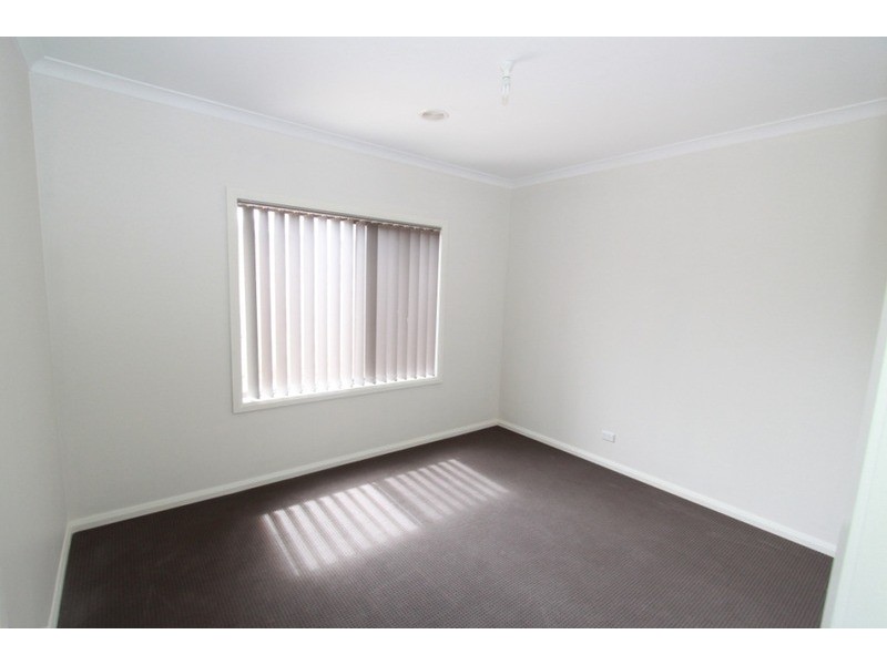 14 Triandra Drive, Brookfield VIC 3338