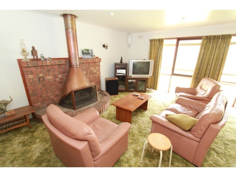 94 Hjorths Road, Toolern Vale VIC 3337