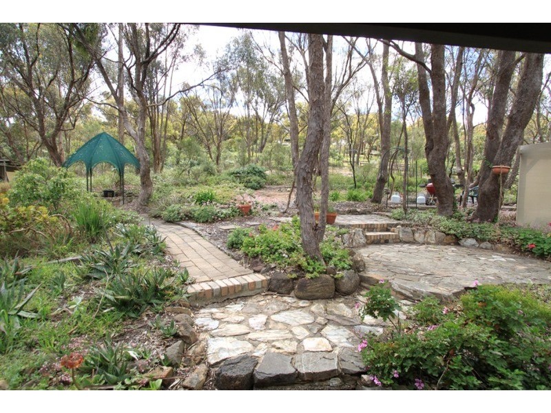 94 Hjorths Road, Toolern Vale VIC 3337