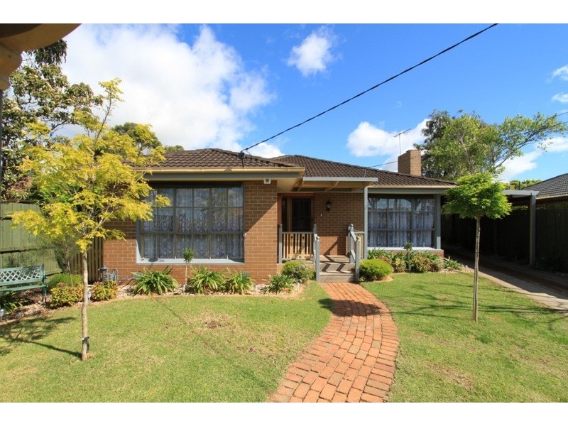 6 Henty Street, Melton South VIC 3338