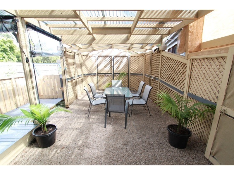 6 Henty Street, Melton South VIC 3338