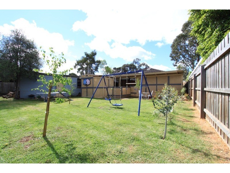 6 Henty Street, Melton South VIC 3338