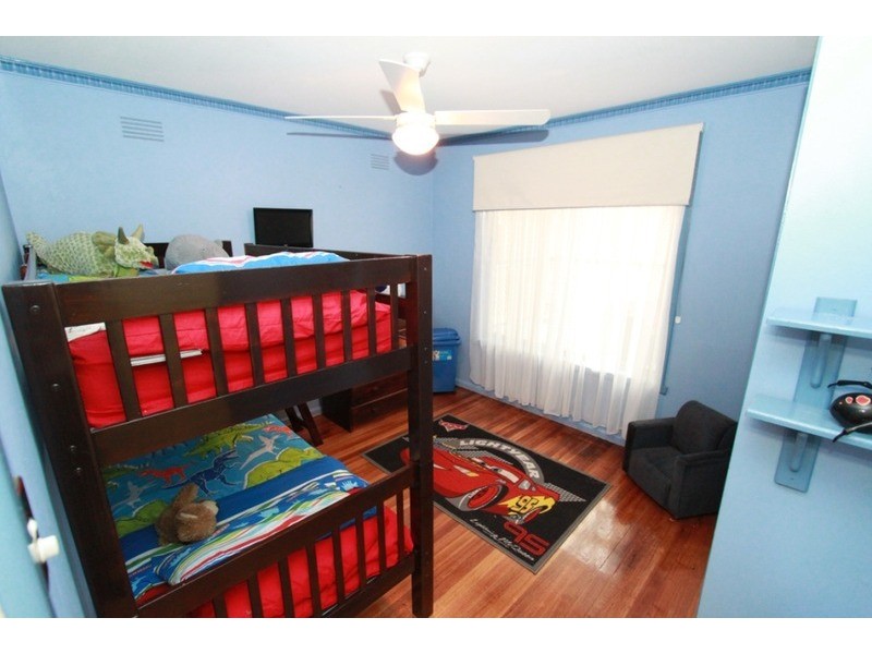 6 Henty Street, Melton South VIC 3338