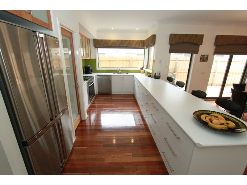 18 Creswick Avenue, Eynesbury VIC 3338