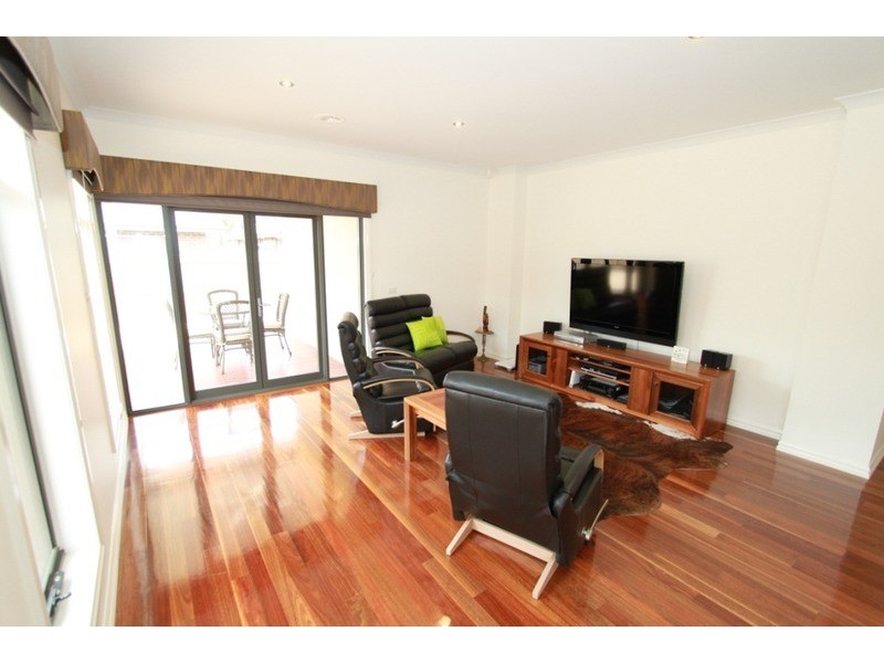 18 Creswick Avenue, Eynesbury VIC 3338