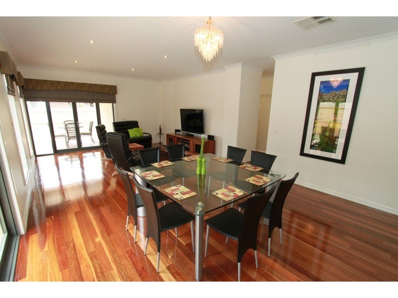 18 Creswick Avenue, Eynesbury VIC 3338