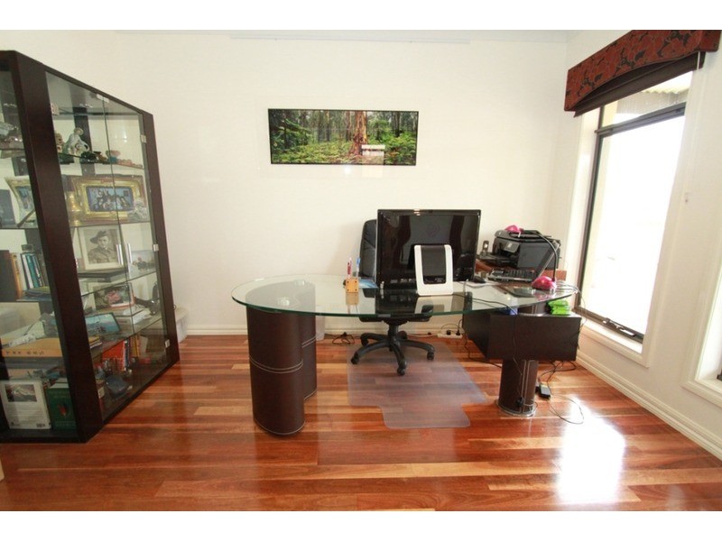 18 Creswick Avenue, Eynesbury VIC 3338