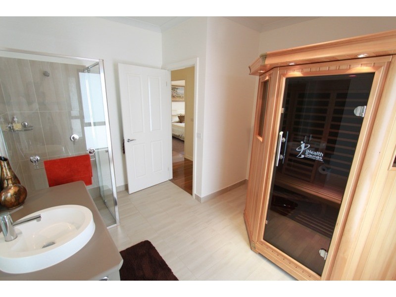 18 Creswick Avenue, Eynesbury VIC 3338