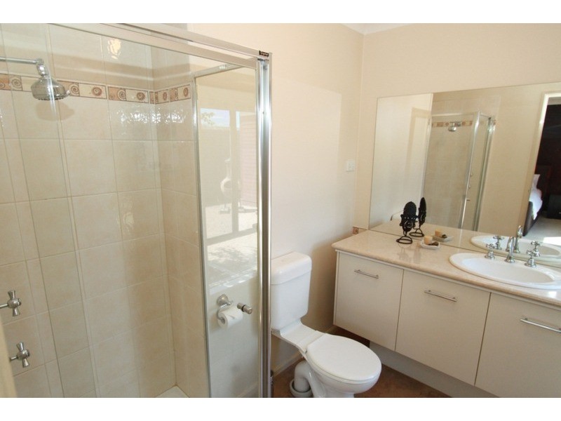 9 Nightmarch Place, Kurunjang VIC 3337