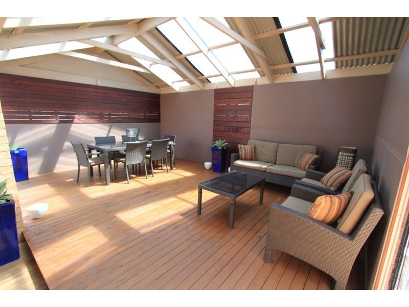 9 Nightmarch Place, Kurunjang VIC 3337