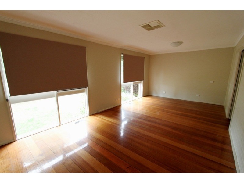 12 Edinburgh Court, Melton West VIC 3337