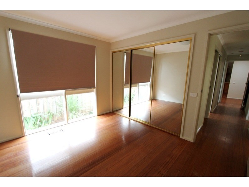 12 Edinburgh Court, Melton West VIC 3337