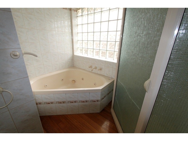 12 Edinburgh Court, Melton West VIC 3337