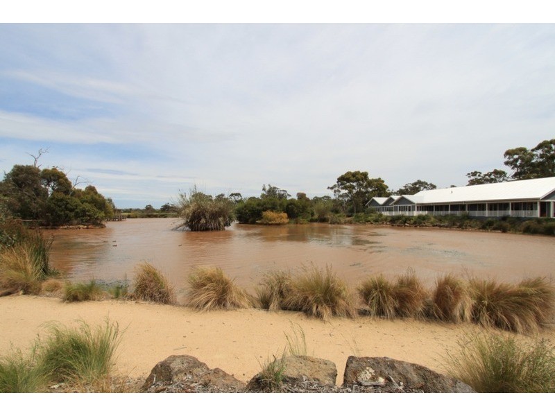 10 Castlemaine Drive, Eynesbury VIC 3338