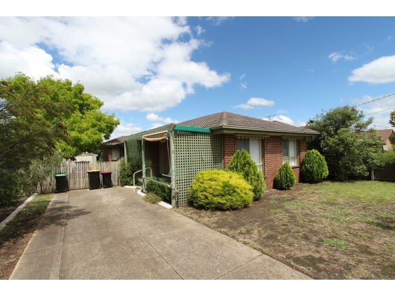 8 Mason Court, Melton VIC 3337