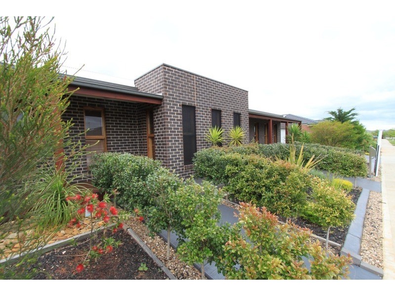 12 Bunya Drive, Brookfield VIC 3338