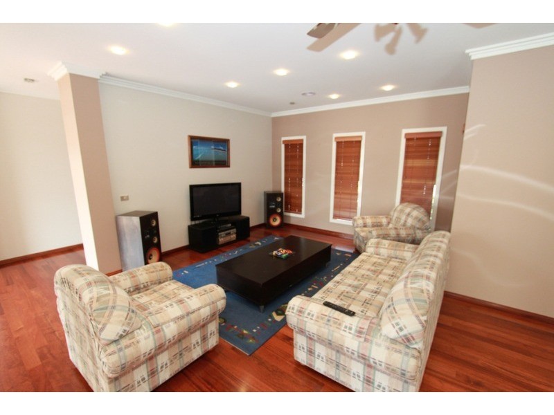 12 Bunya Drive, Brookfield VIC 3338