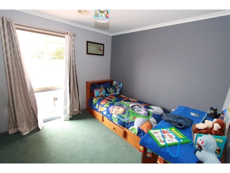 52 Walsingham Crescent, Kurunjang VIC 3337