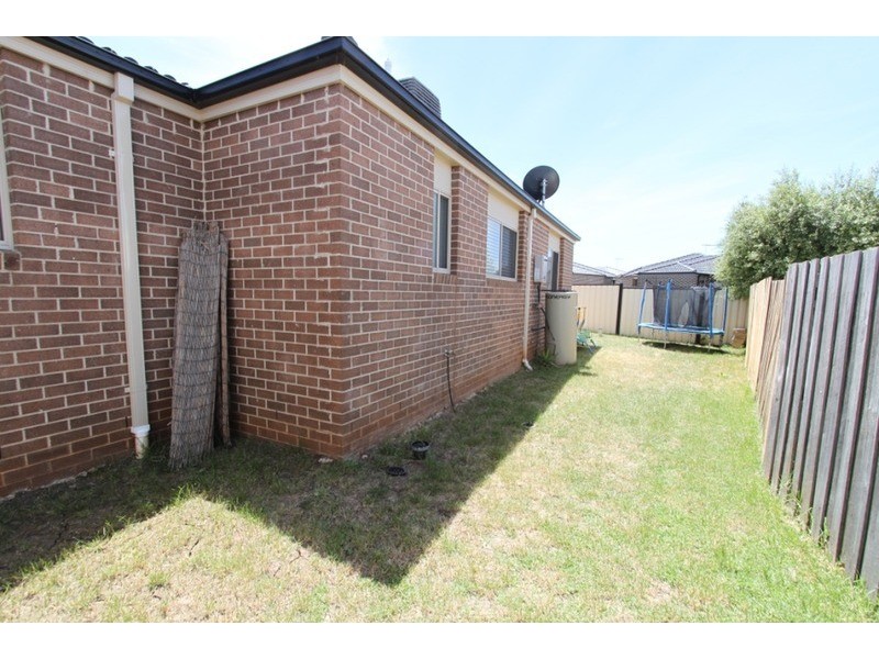 3/18 Marlo Drive, Melton West VIC 3337