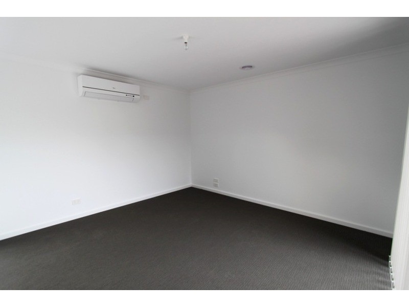 5 Poplar Close, Melton VIC 3337